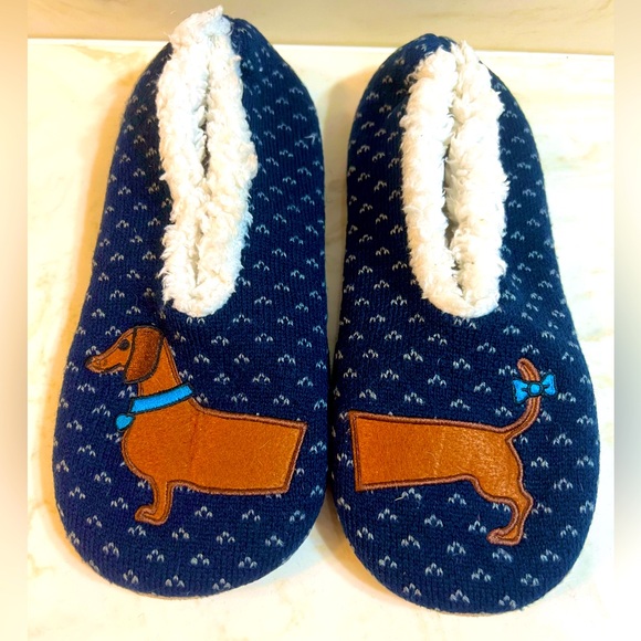 Dachshund theme Blue Fleece Lined Slippers 7/8 M - Picture 1 of 2